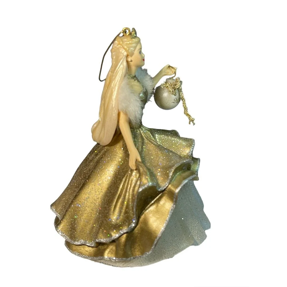 Hallmark 2000 CELEBRATION BARBIE Special Edition Keepsake Ornament #1 in Series